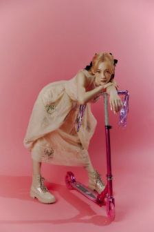 刘雨欣晒女儿照片